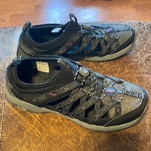 Chaco Outcross Evo Hiking Sandals